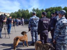 15 июня 2021 г. Великий Новгород. пл. Победы-Софийская. Очередной сводный отряд полиции отправлен в длительную служебную командировку на Северный Кавказ. Фото управления по работе со СМИ