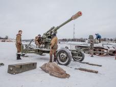 20 января 2019 г. Великий Новгород, западный берег р. Волхов. 75-я годовщина освобождения Новгорода от немецко-фашистских захватчиков. Историческая реконструкция-показ &quot;Освобождение Новгорода&quot;. Реконструкторы. Фото Анны Костецкой