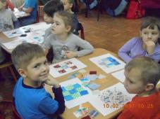 10 февраля 2017 г. Великий Новгород. Мастер-класс по лоскутной мозаике в детском саду. Фото предоставлено отделом -центром по работе с населением по месту жительства &quot;Северный&quot;