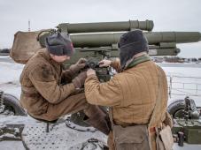 20 января 2019 г. Великий Новгород, западный берег р. Волхов. 75-я годовщина освобождения Новгорода от немецко-фашистских захватчиков. Историческая реконструкция-показ &quot;Освобождение Новгорода&quot;. Реконструкторы. Фото Анны Костецкой