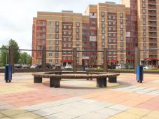 27 мая 2022г. Великий Новгород, качели в парке Юности. Фотография управления по работе со СМИ