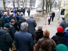 3 ноября 2017 г. Великий Новгород. Торжественная церемония открытия мемориальной доски Владимиру Николаевичу Базовскому. В кадре (у стойки микрофона) - дочь В.Н.Базовского Галина Базовская. Фото Игоря Белова