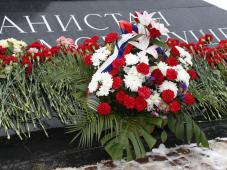 15 февраля 2016 г. Великий Новгород. Торжественный митинг у мемориала Афганистан болит в моей душе. Фото Игоря Белова