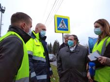 12 октября 2020 г. Великий Новгород, Великая ул. Объезд дорог по нацпроекту БКАД, срок гарантии ремонта которых не истек. Фото управления по работе со СМИ