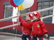 10 июня 2017 г. Великий Новгород празднует свой 1158-й год рождения. День города. &quot;Подарок городу&quot; - праздник на территории школы № 36 им.Г.Р.Державина. Фото Игоря Белова