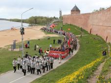 9 мая 2022г. Великий Новгород. Шествие участников Всероссийской акции «Бессмертный полк». Фотография управления по работе со СМИ