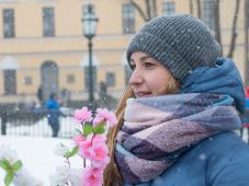 16 марта 2019 г. Великий Новгород. Празднование пятой годовщины воссоединения Крыма и Севастополя с Россией. Флешмоб у подножия памятника «Тысячелетие России». Фото Анны Бочаровой