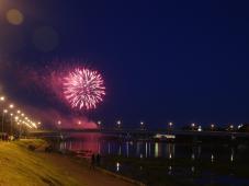 12 июня 2016 г. Великий Новгород. День города. Праздничный салют. Фото Игоря Белова, из архива отдела - пресс-центра администрации Великого Новгорода